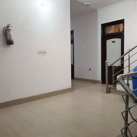 Surya Hotel Sirsa Exteriör bild