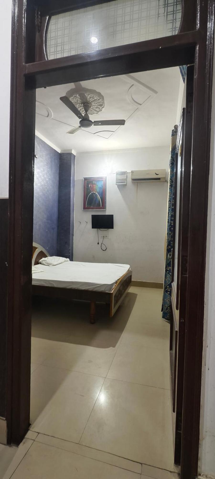 Surya Hotel Sirsa Exteriör bild
