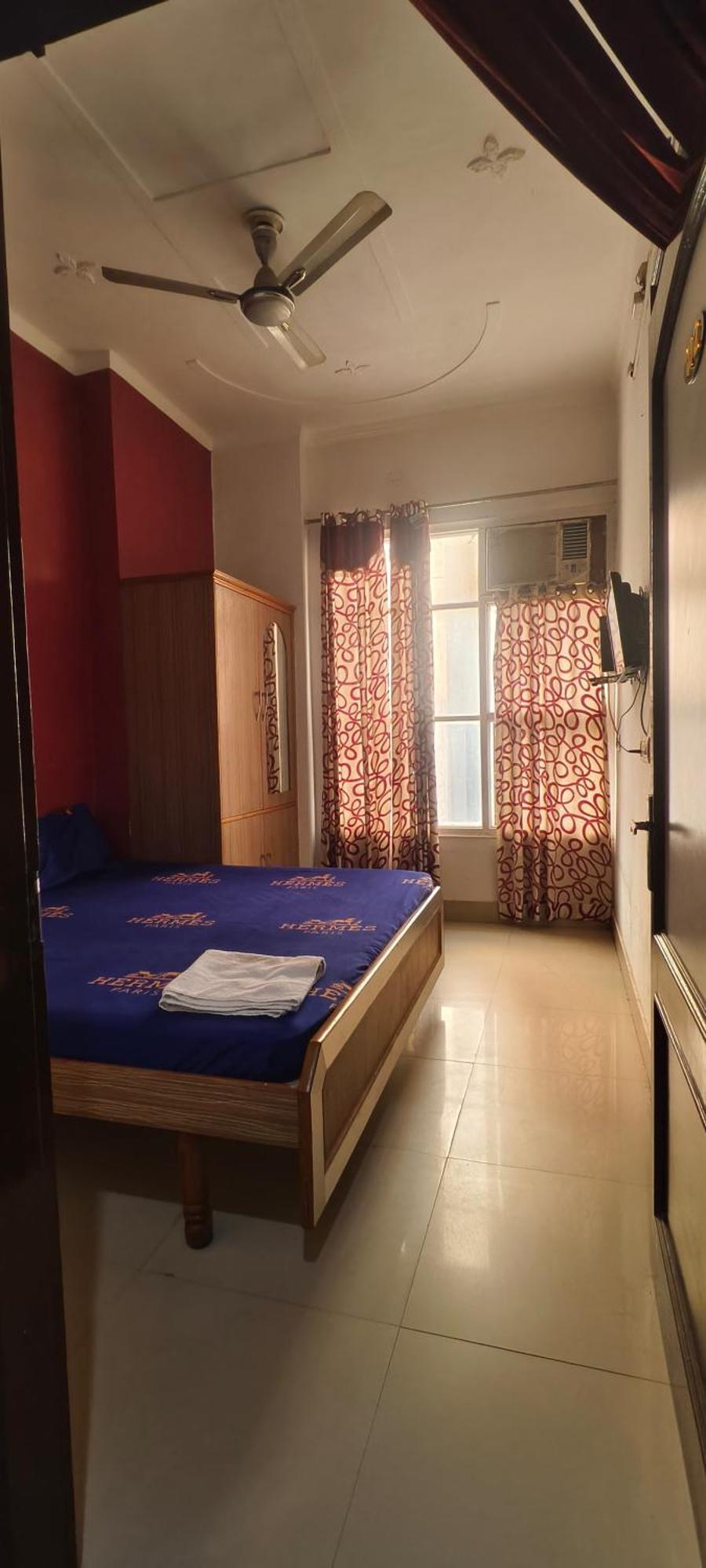 Surya Hotel Sirsa Exteriör bild