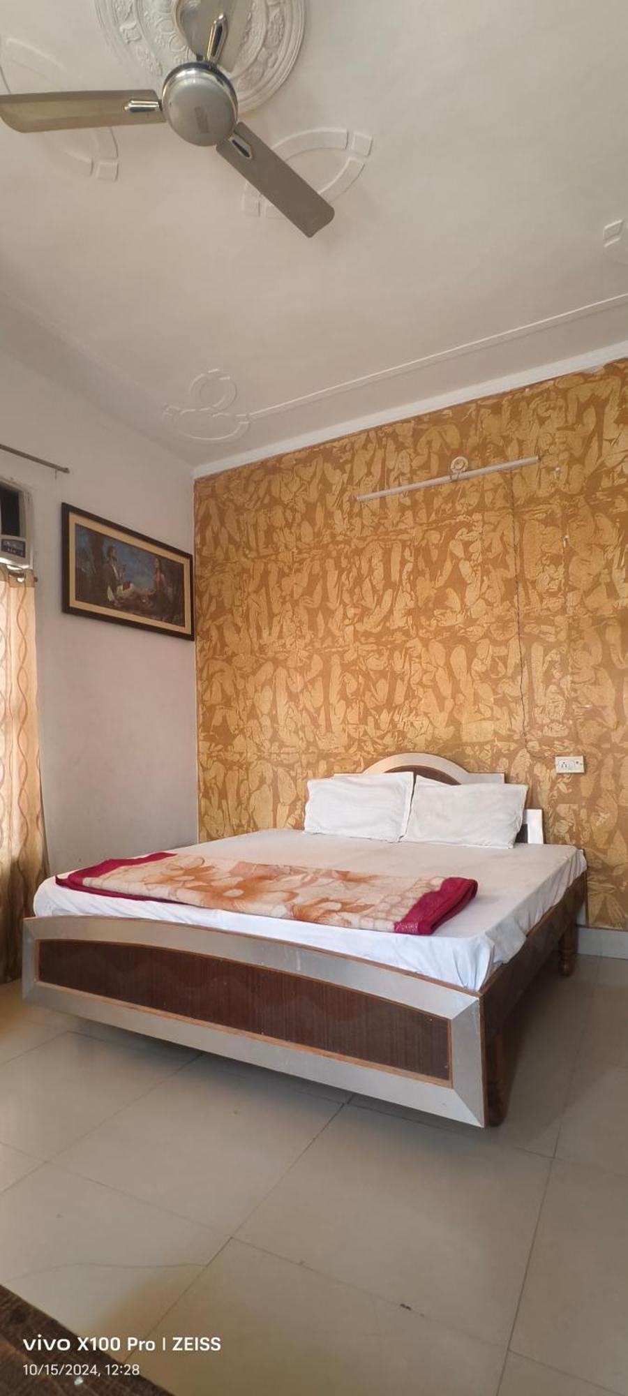 Surya Hotel Sirsa Exteriör bild